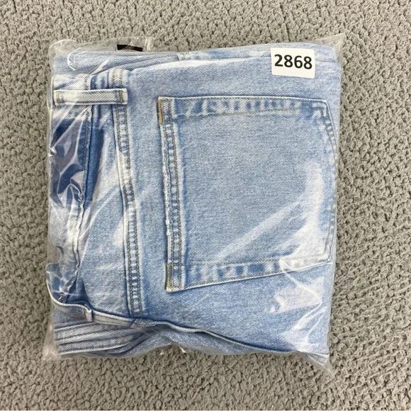 Abercrombie & Fitch The 90's Straight Ultra High Rise Jeans  |   Size:  31/12 XL - Picture 16 of 16